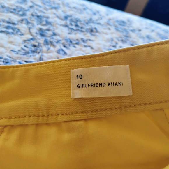 Yellow Gap girlfriend khaki pants - Picture 4 of 11
